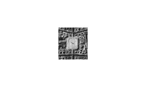 Chanel, a monolith in black and white 