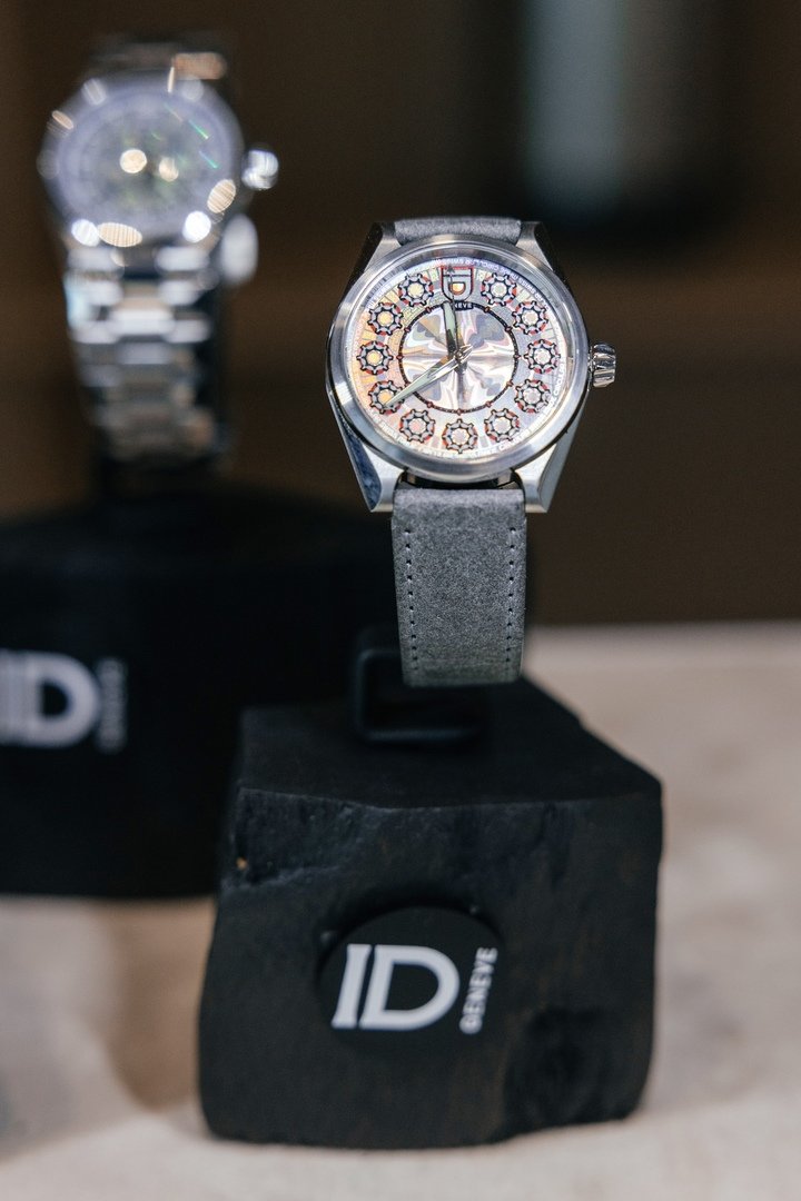 The latest collection from ID Genève, Elements, inspired from nature's elements. Presented is the Fifth Element model limited edition of 50 pieces.