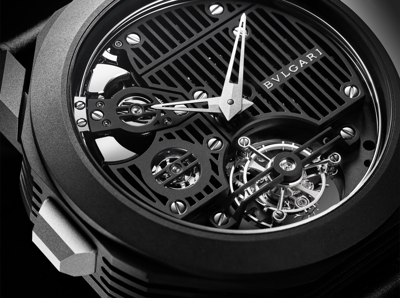 bulgari_octo_roma_carillon_tourbillon_close_-_europa_star_magazine_2021