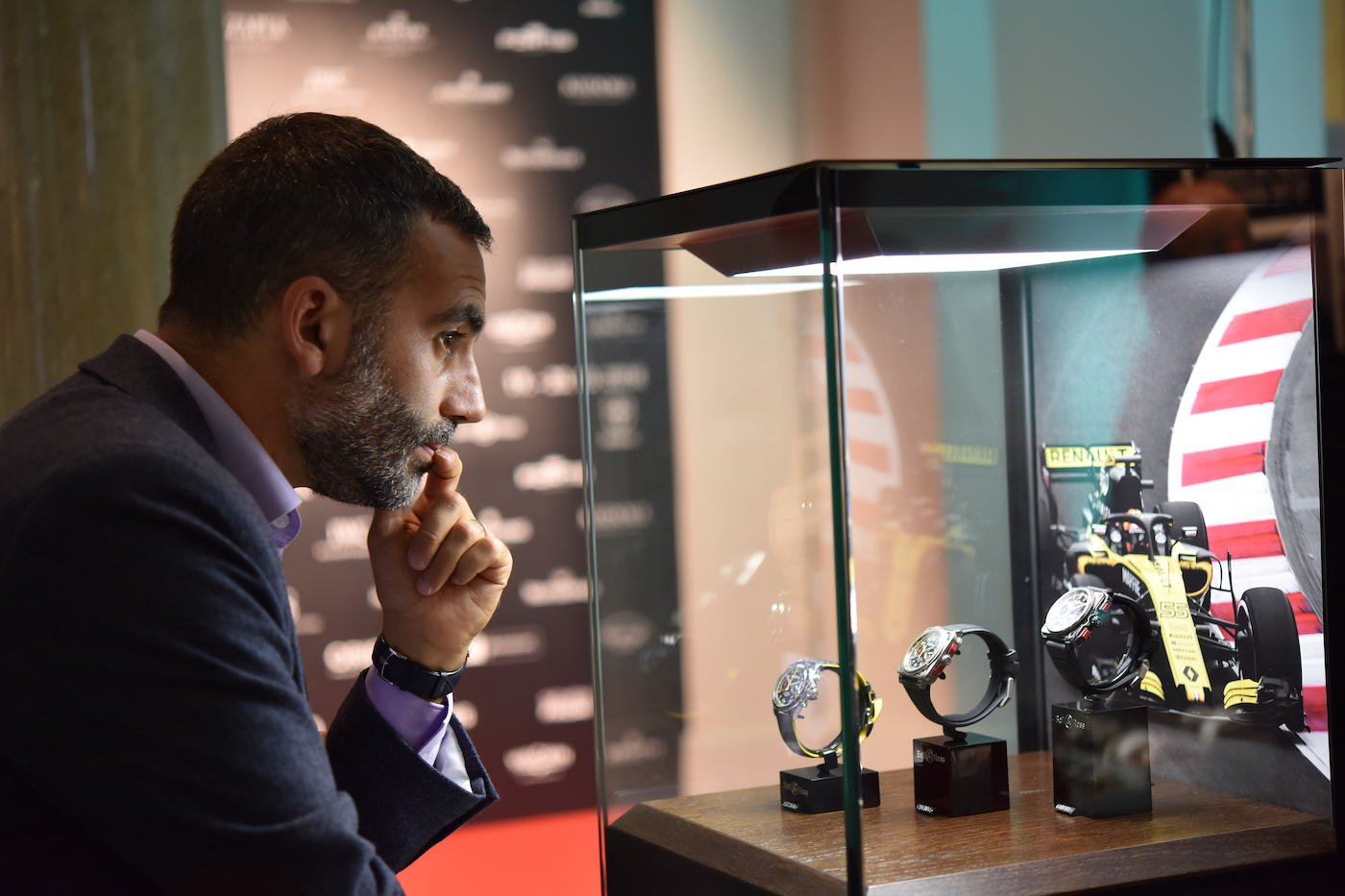 Announcing a new watch show in Prague
