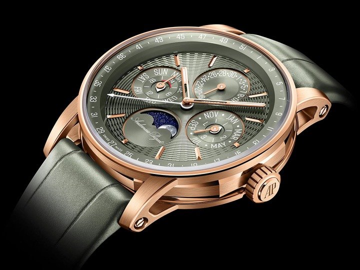 Audemars Piguet unveils first-ever 38 mm Perpetual Calendar