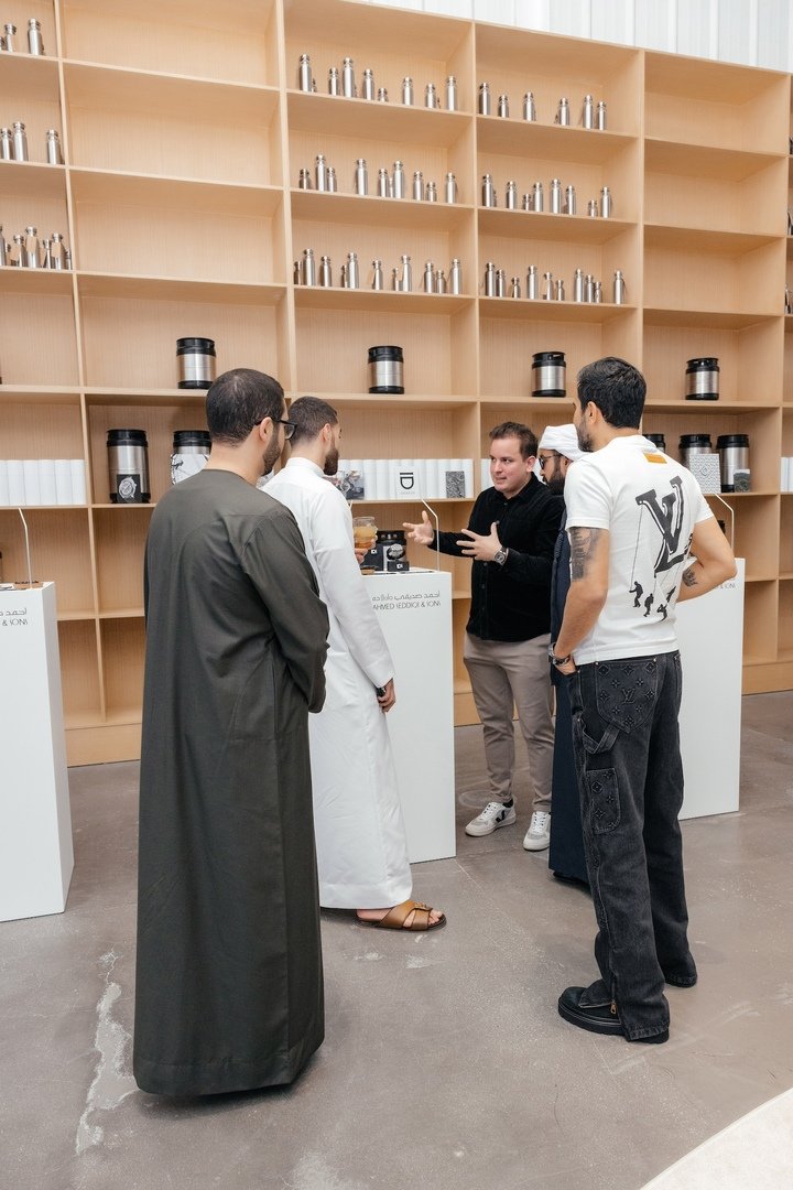 Nicolas Freudiger introducing ID Genève to guests at the launch party in Dubai.