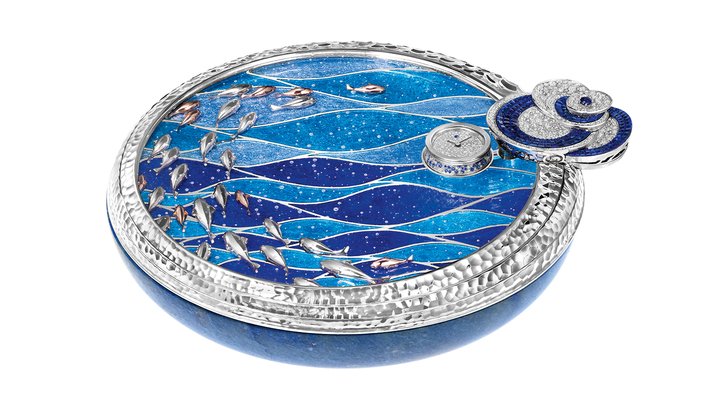 The Onde Mystérieuse box, the Treasure Island by Van Cleef & Arpels collection.