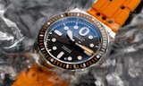 Raketa Amphibia: a watch for deep submersion